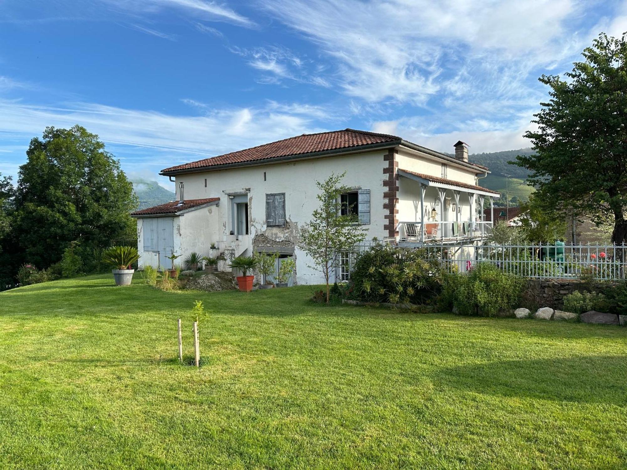 Maison D'Hotes Larraldia Uhart-Cize ภายนอก รูปภาพ